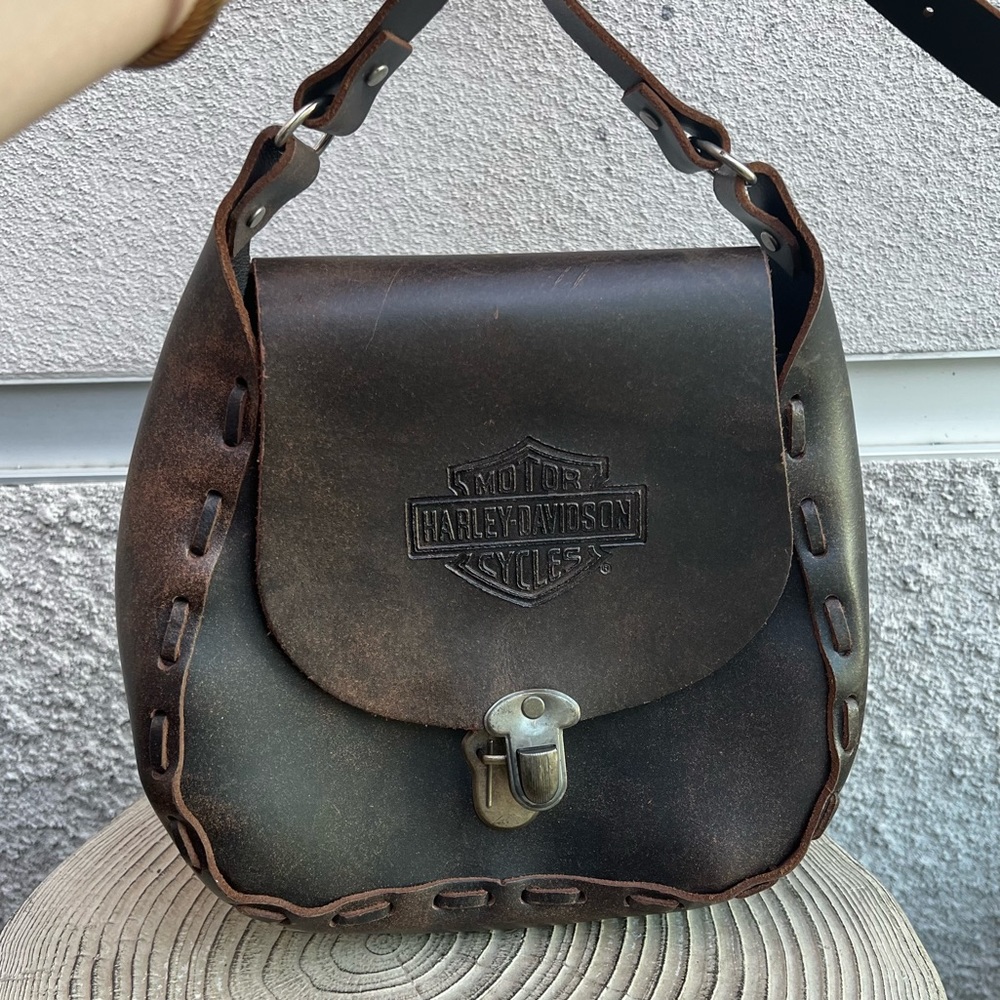 ꧁ Vintage Brown Harley Davidson Handstitched Leather Crossbody Bag ꧂